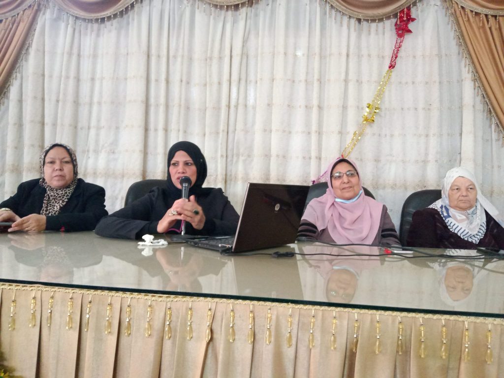 ندوة عن ( الوعى واهميته فى بناء الانسان ) في قاعةالموتمرات بكلية الدراسات الاسلامية 10 9 1