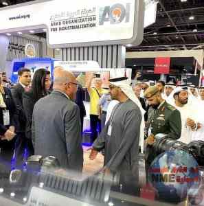 رئيس دولة الإمارات العربية المتحدة يتفقد جناح الهيئة العربيه للتصنيع بمعرض ايدكس ٢٠٢٣ بابوظبى