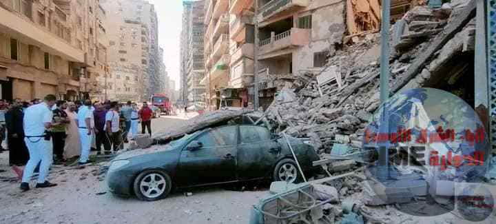 انهيار عقار من 13 طابقًا في الإسكندرية قبل اليوم