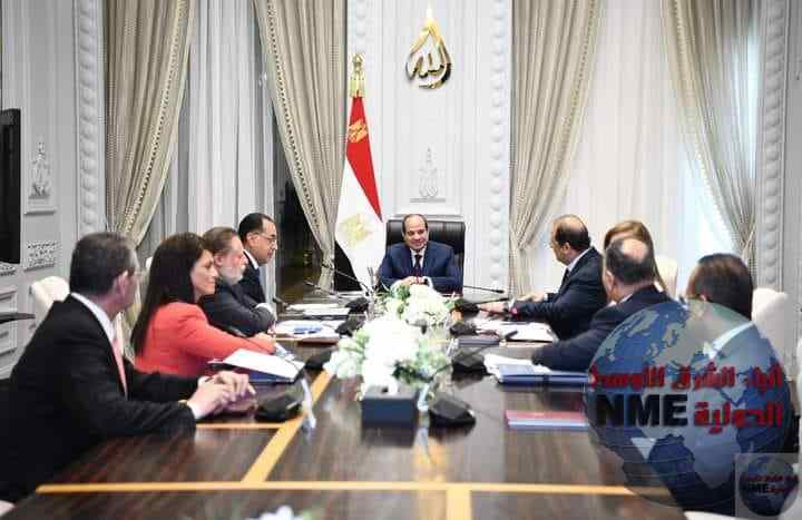 الرئيس عبد الفتاح السيسي يعقد إجتماعآ وزاريآ مصغرا
