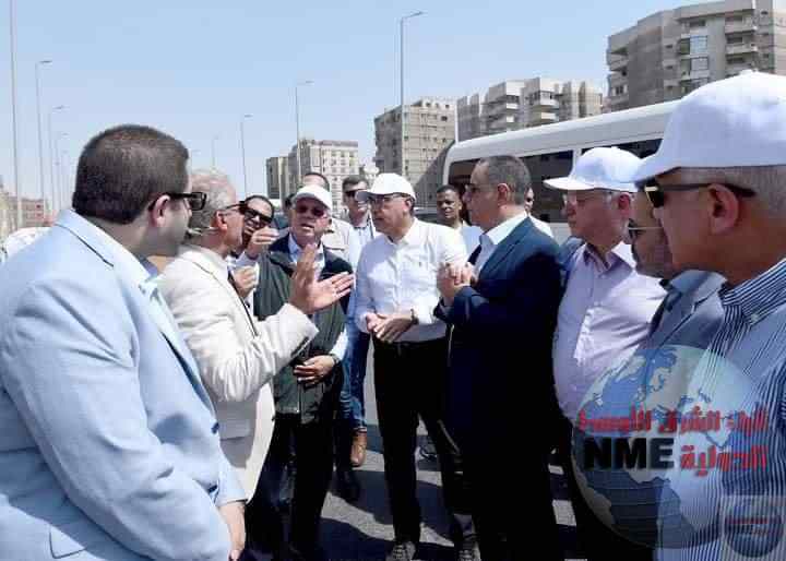 رئيس الوزراء يتفقد أعمال تطوير الهوية البصرية على الطريق الدائري 