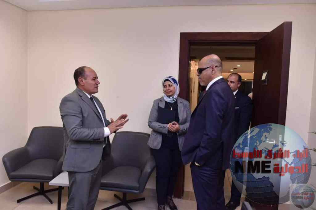 بالصور ..وزير العمل يَتفقد مكاتب العاملين بمقر "العاصمة الإدارية "