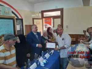 رئيس مركز ومدينة مطوبس يكرم اوائل الثانوية العامة بمدرسة منيةالمرشد الثانوية المشتركة