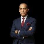 بلاغة الصمت وكرامة الإنسحاب..بقلم مستشار محمود السنكري 