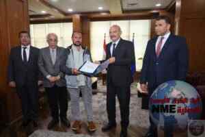 محافظ السويس يسلم أول عقود تمليك للمواطنين بقرية شندورة في إطار قانون 168 لسنة 2025