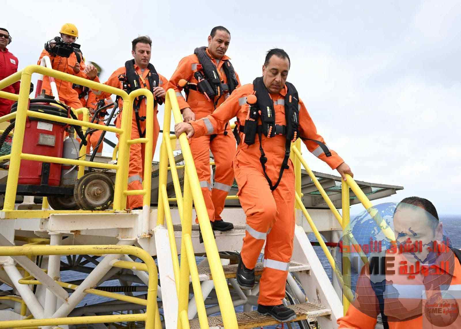 مدبولي يتفقد الحفار المصري "القاهر-2" بالبحر المتوسط